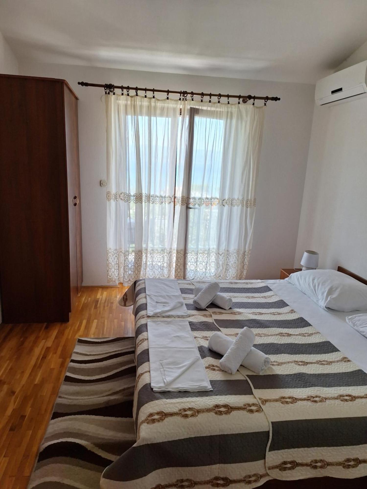 Ante Apartments Duće Rum bild