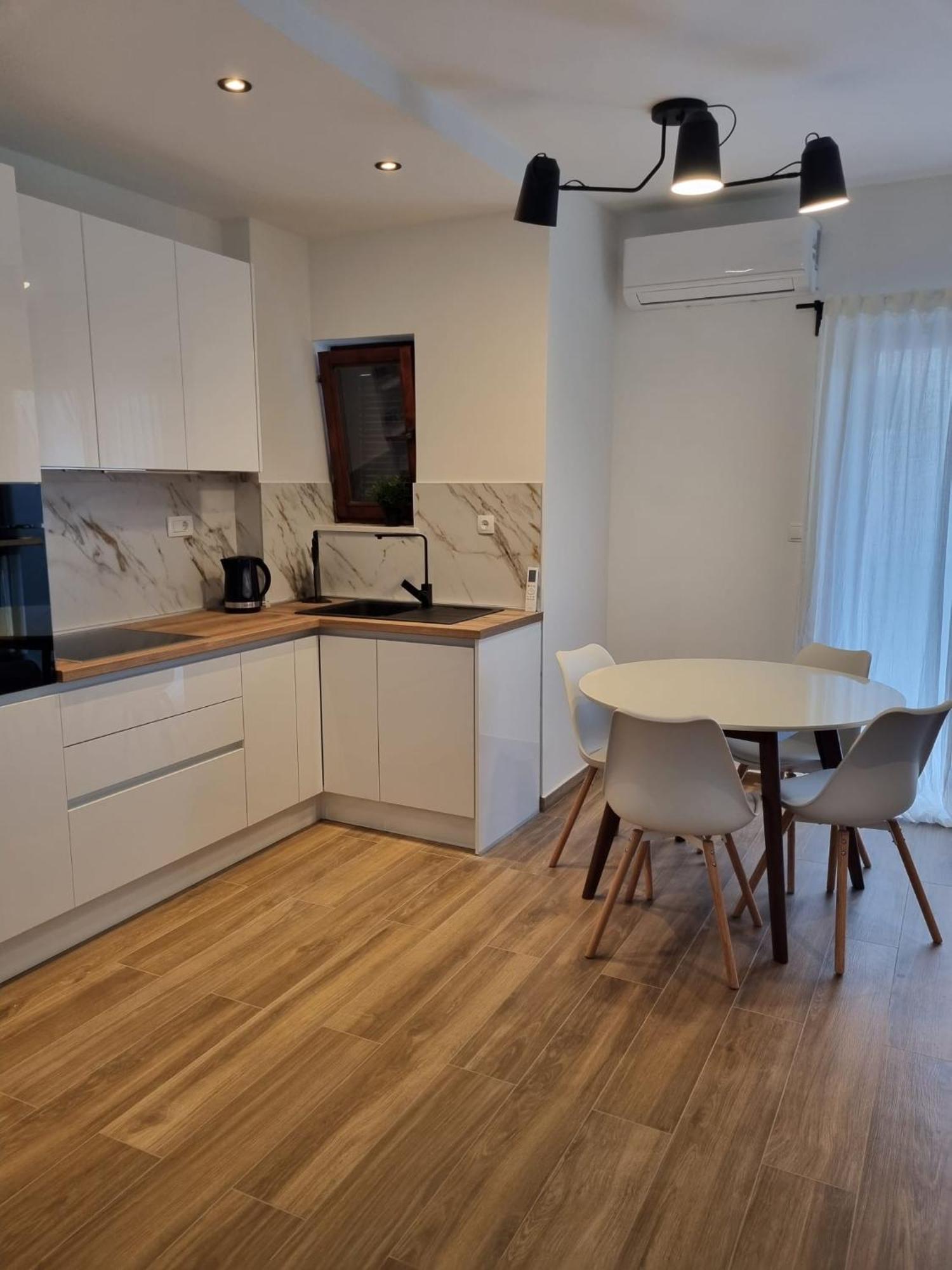 Ante Apartments Duće Rum bild